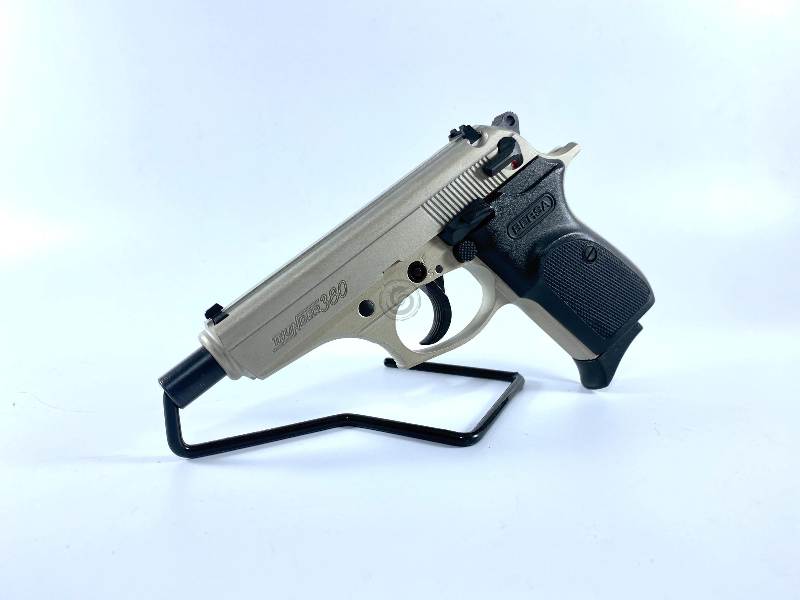 Pistola Bersa Modelo Thunder 380 Niquelada - Calibre .380ACP